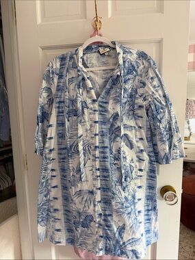 Tuckernuck White Shirt with Blue Tropical Print